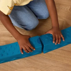 B.Toys Balance & Groove Set – muzyczna ścieżka sensoryczna