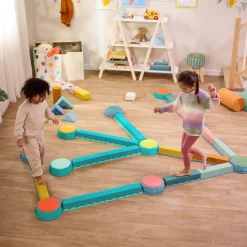 B.Toys Balance & Hop Beams – belki sensoryczne