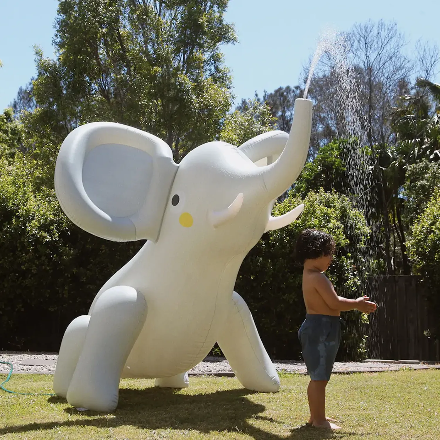 Sunny Life Dmuchany zraszacz gigant - Eli the Elephant