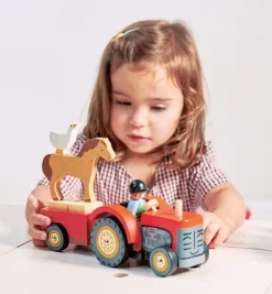 Tender Leaf Toys Drewniany traktor z przyczepą i akcesoriami