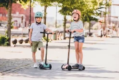 Scootandride Highwaykick 5 LED Hulajnoga trójkołowa balansowa ze świecącymi kółkami 5+ Peach