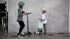 Scootandride Highwaykick 5 LED Hulajnoga trójkołowa balansowa ze świecącymi kółkami 5+ Forest