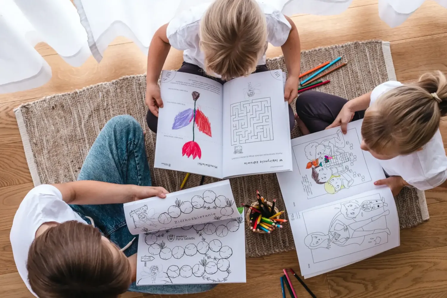 Pan Tabletka “Kolorowe ziółka” – książeczka edukacyjna dla dzieci