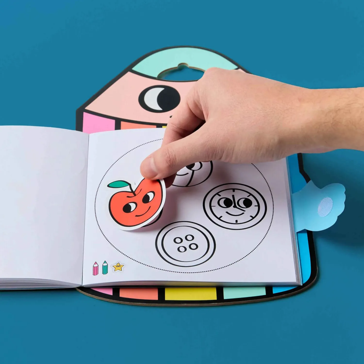 OMY Książeczka Montessori z naklejkami FIGURY I KSZTAŁTY