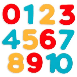 B.Toys Marvelous magnets – magnetyczne literki i cyferki w drewnianej skrzyneczce, z tablicą