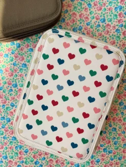 Dzieci Konges slojd Piórnik Clover z wyposażeniem - coeur colorè frappe