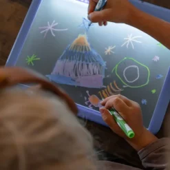 Kidywolf Podświetlany tablet do nauki pisania i rysowania KIDYDRAW-PRO - niebieski