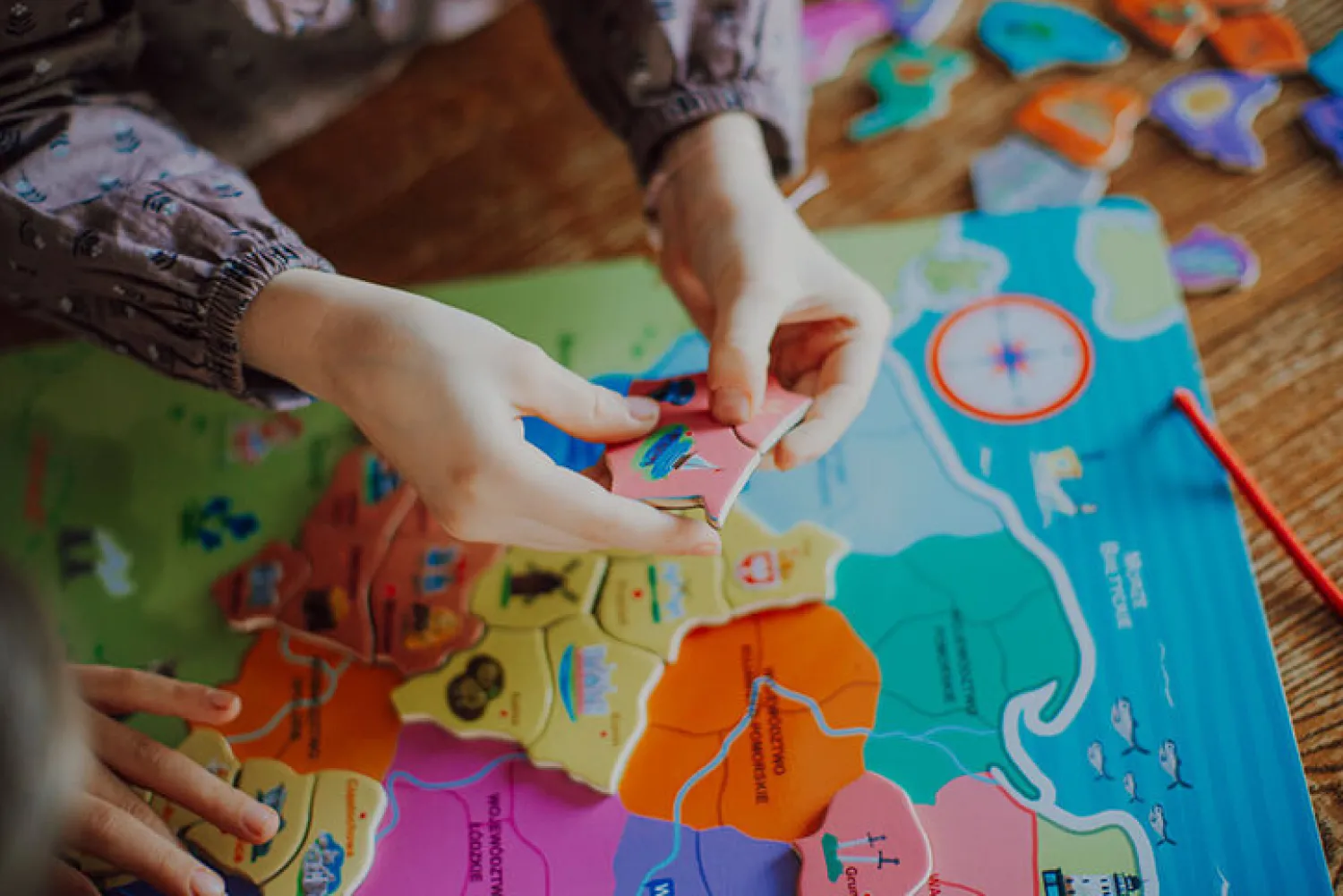 Janod Puzzle magnetyczne Mapa Polski 69 magnesów 7+