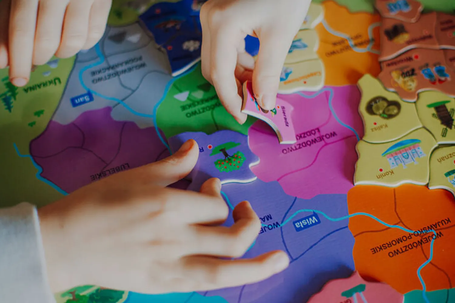 Janod Puzzle magnetyczne Mapa Polski 69 magnesów 7+