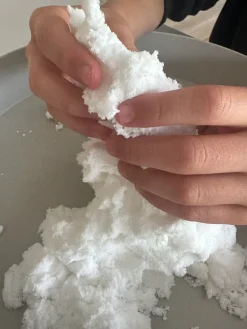 Jellystone Sensoryczny śnieg, miękka masa sensoryczna dla dzieci, 3+