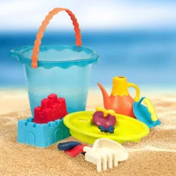 B.Toys Shore Thing – wielkie wiaderko z akcesoriami do piasku – niebieskie