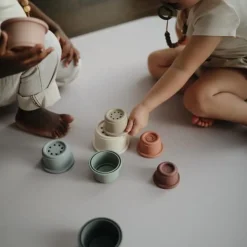 Mushie Stacking Tower - wieża z kubeczków CLASSIC
