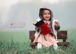 Lullalove Super Zabawka MrB - przytulanka termofor na kolkę, kontrastowe kolory