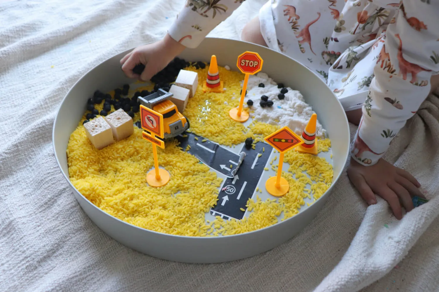 Jellystone Tacka sensoryczna Play Tray 2w1 - Sage
