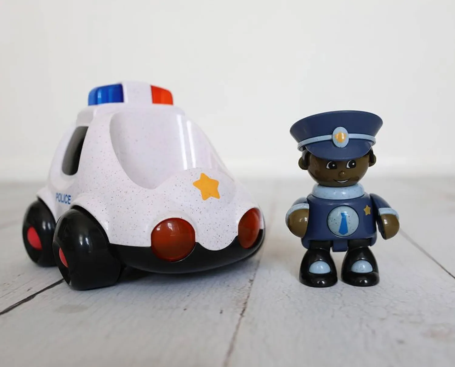 TOLO Bio Wóz policyjny z policjantem