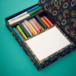Janod Zestaw przyborów do kolorowania kredki flamastry Coloring box 42 el. 3+