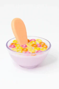 Tiny Harlow Zestaw Tiny Tummies Magiczna miseczka i łyżeczka, Płatki śniadaniowe